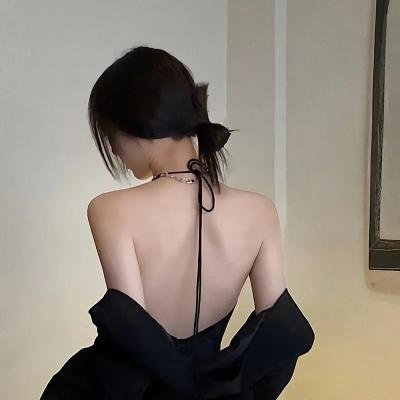 卢兹 海报